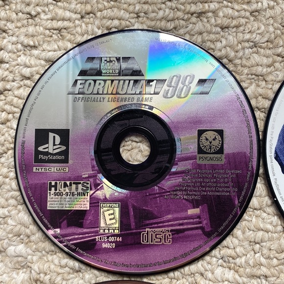 PlayStation 1 game bundle - Picture 5 of 5